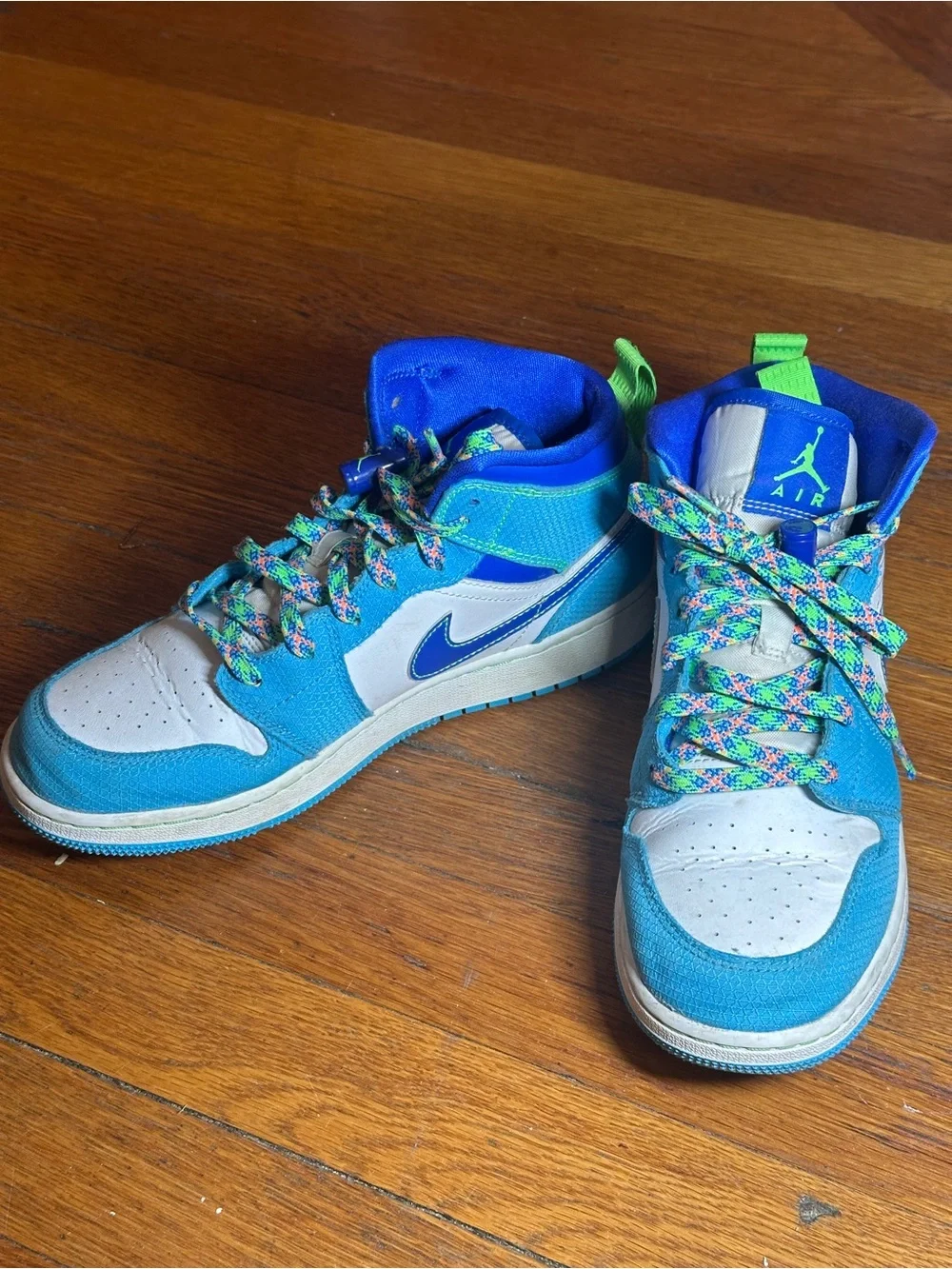 Air Jordan 1 Mid SE GS 